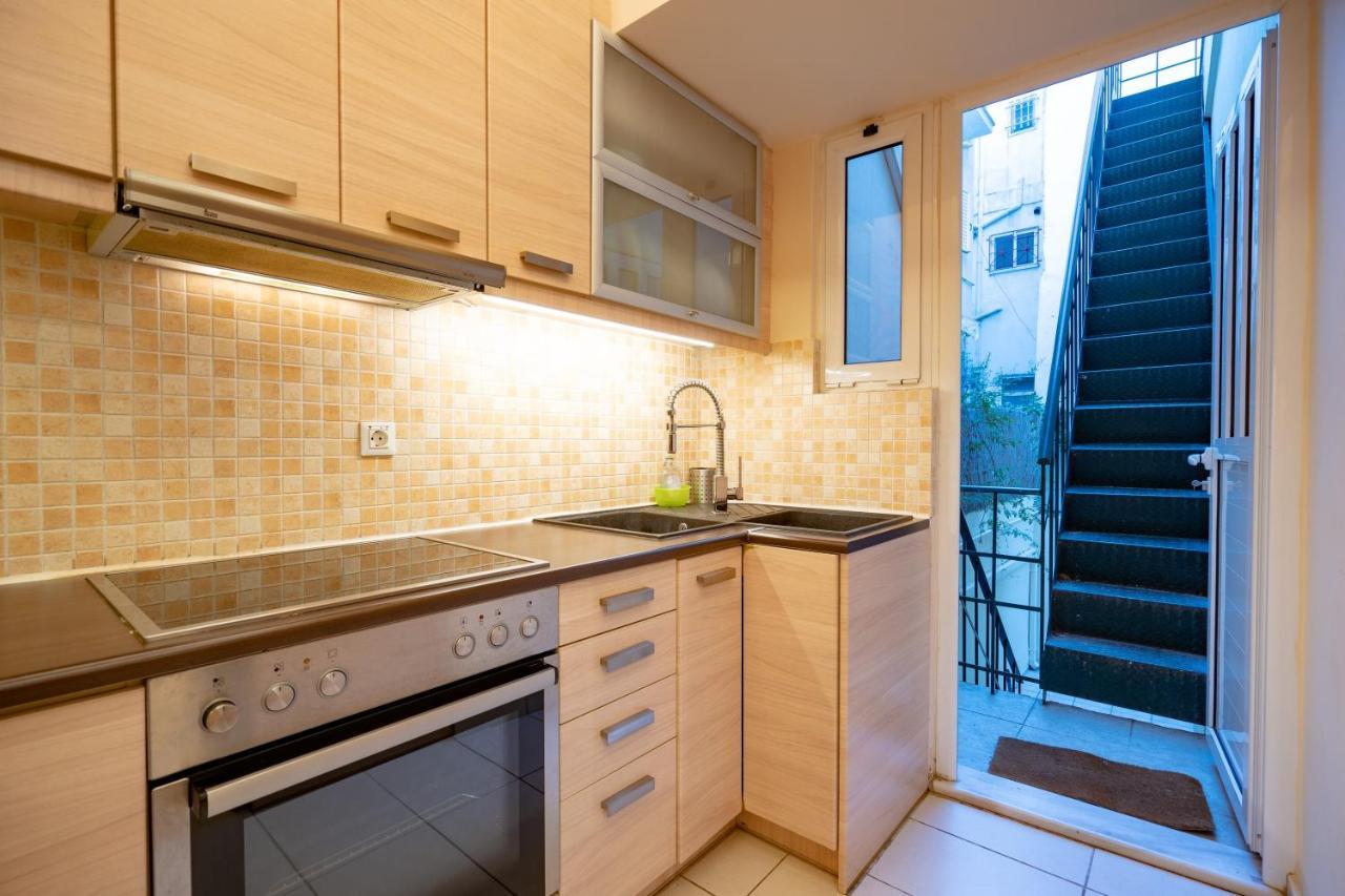 Acropolis Metro St.3 Bedrοοms 6 Persons Maisonette Athens Exterior photo